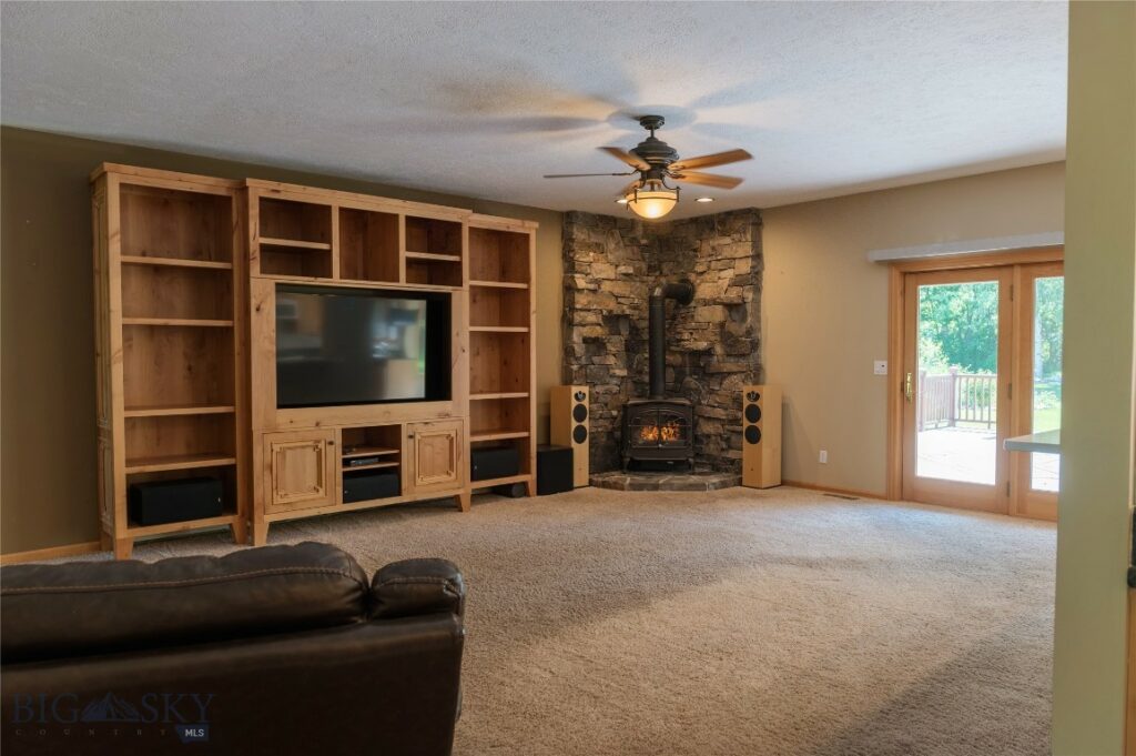 115 Middle Creek Lane, Bozeman MT 59718