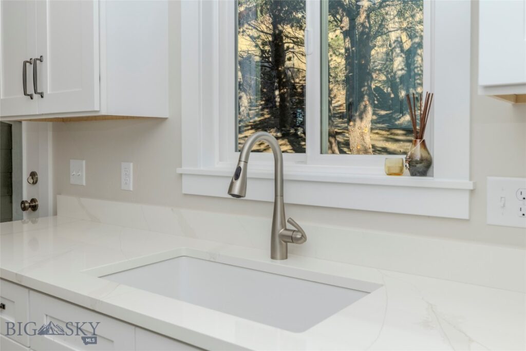 116 Star Road, Livingston MT 59047