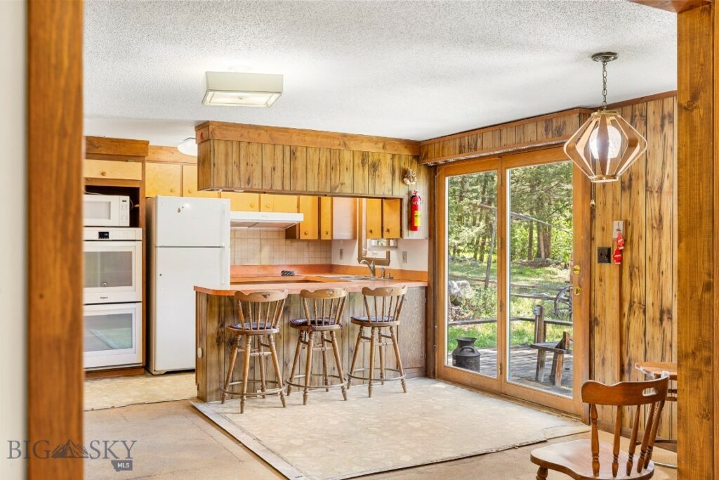 117 Deep Creek Road, Livingston MT 59047
