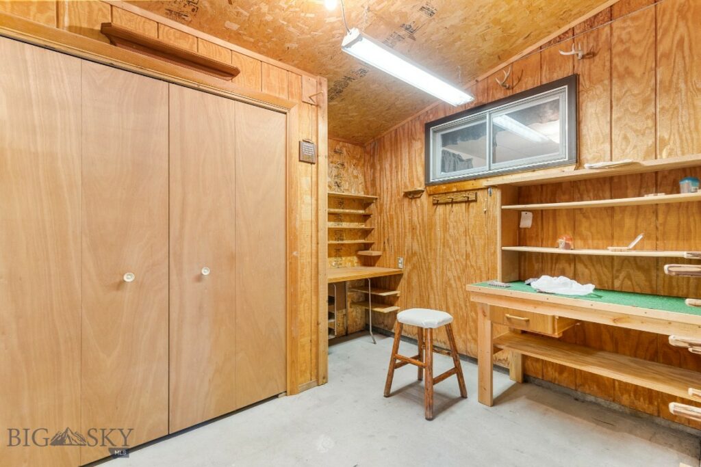 117 Deep Creek Road, Livingston MT 59047