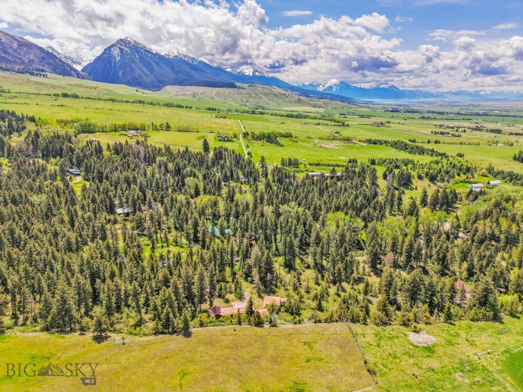 117 Deep Creek Road, Livingston MT 59047
