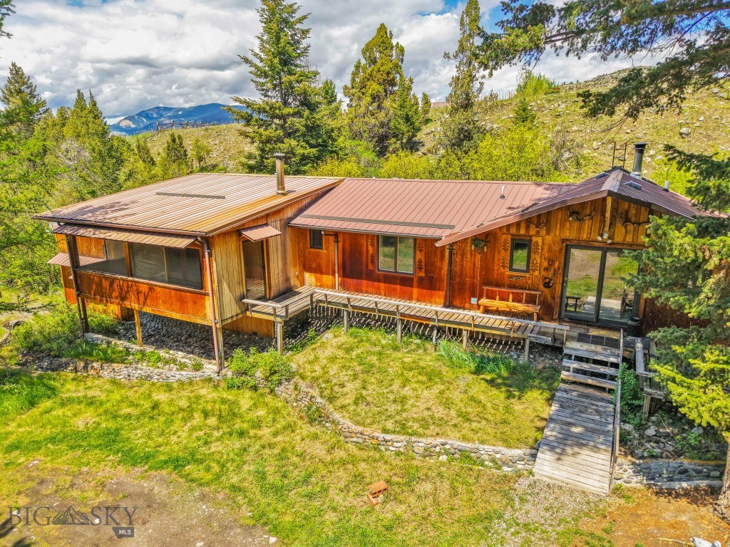 117 Deep Creek Road, Livingston MT 59047