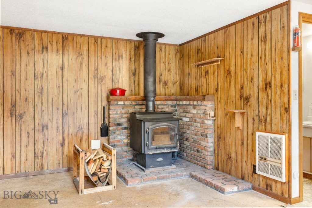 117 Deep Creek Road, Livingston MT 59047