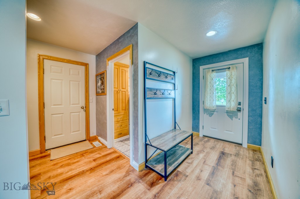 118 Clinton, Belgrade MT 59714