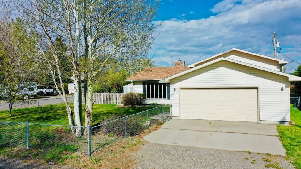 118 Elm Lane, Livingston MT 59047