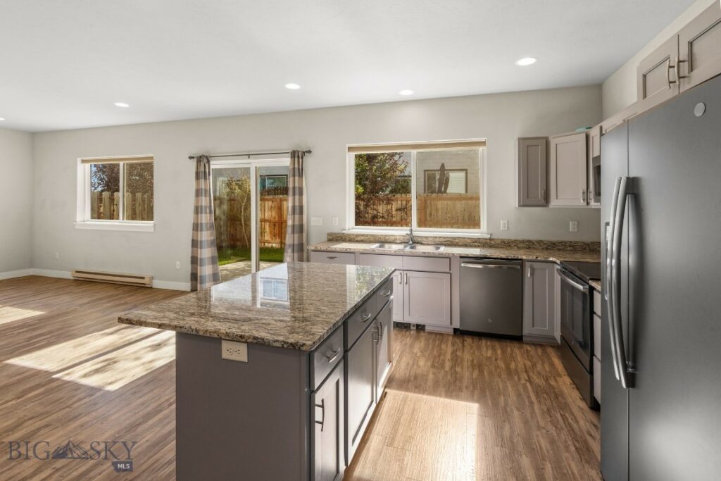 1200 Glider Lane, Belgrade MT 59714