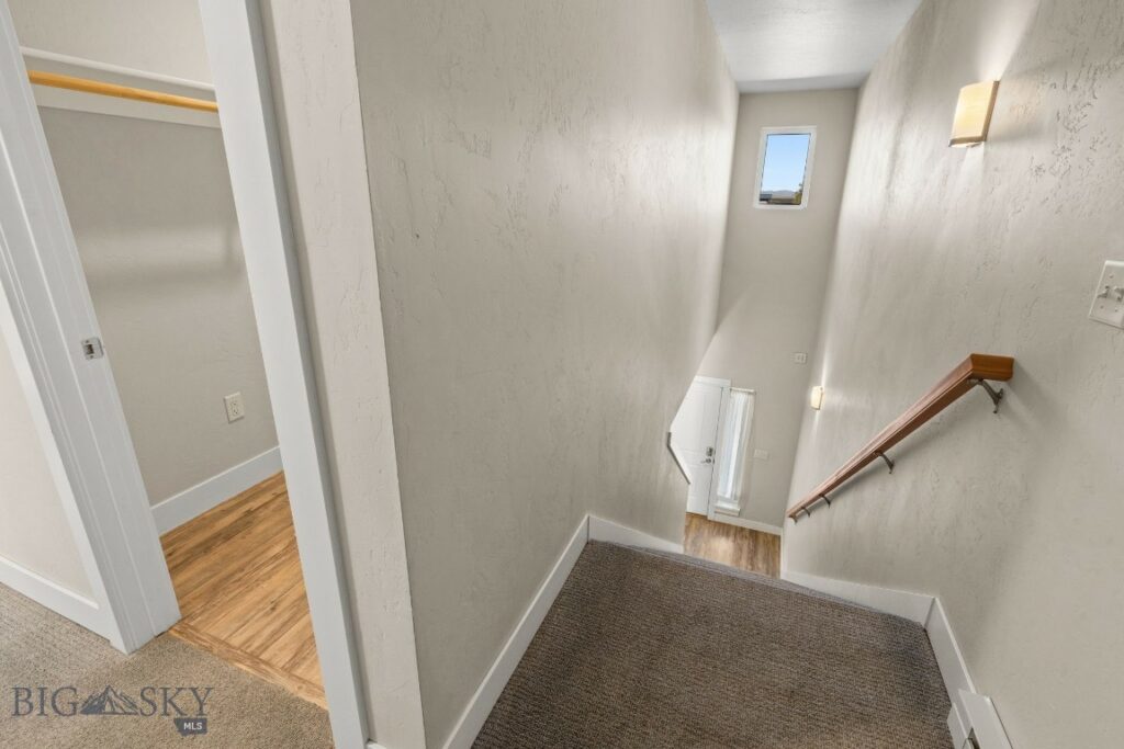 1200 Glider Lane, Belgrade MT 59714