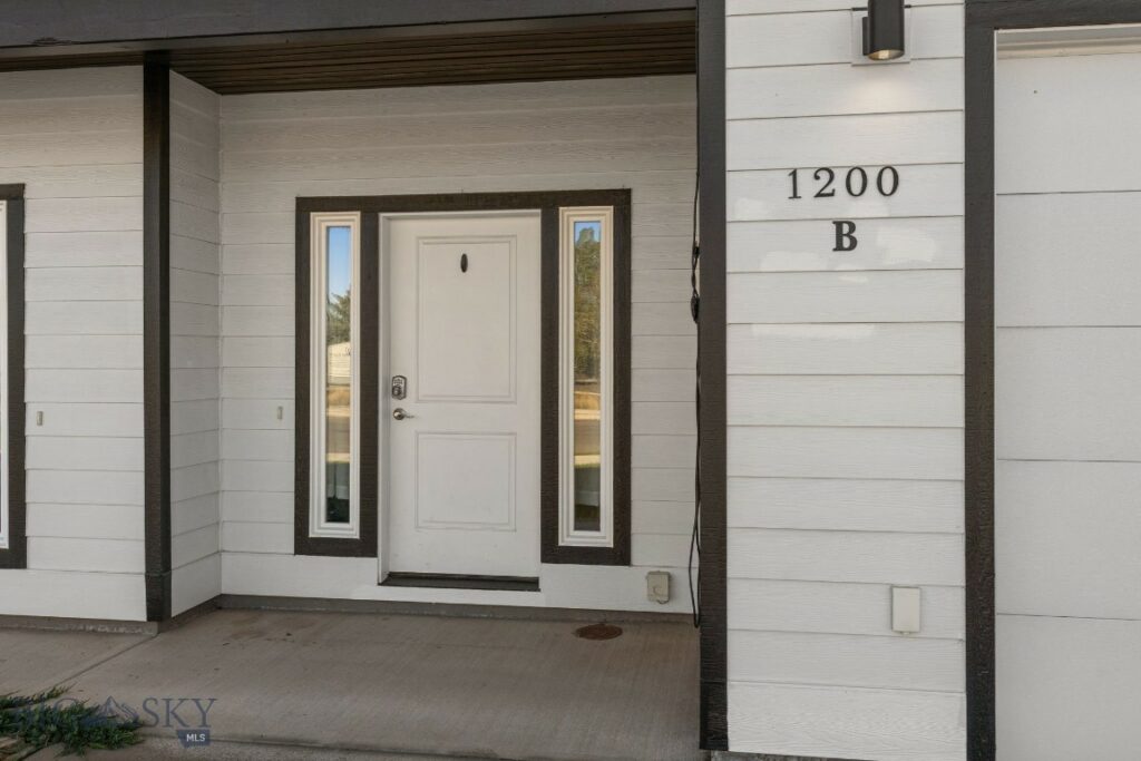 1200 Glider Lane, Belgrade MT 59714