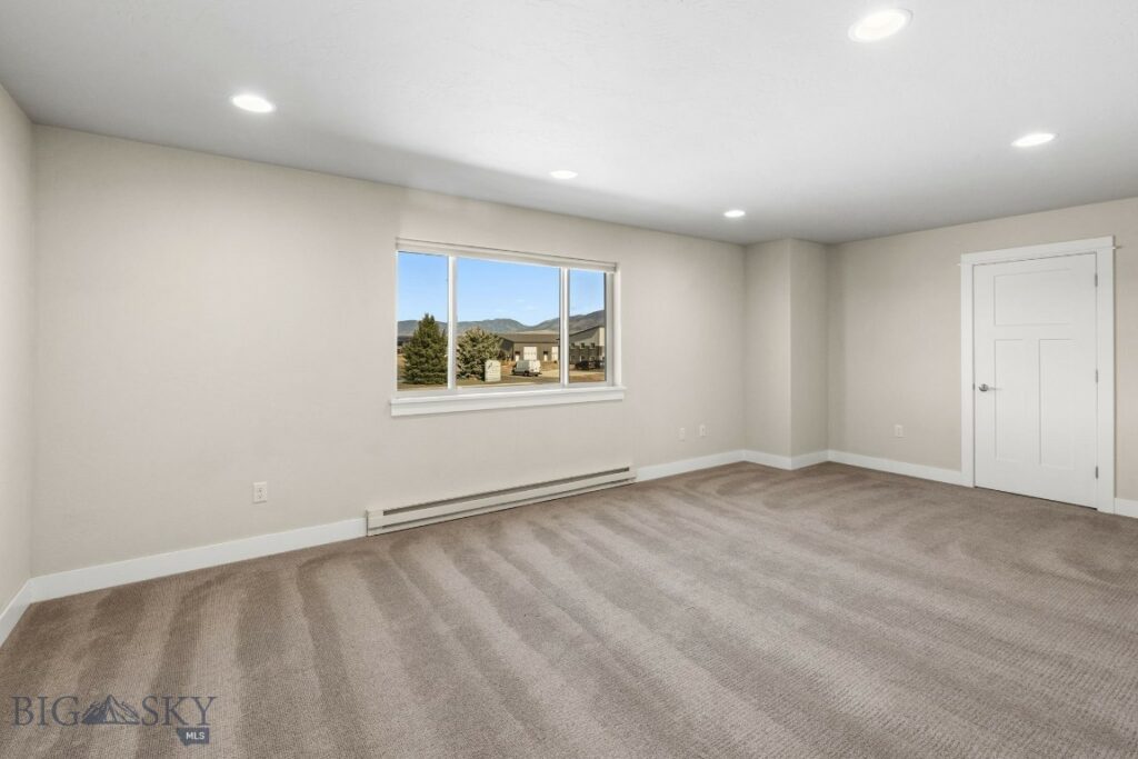 1200 Glider Lane, Belgrade MT 59714