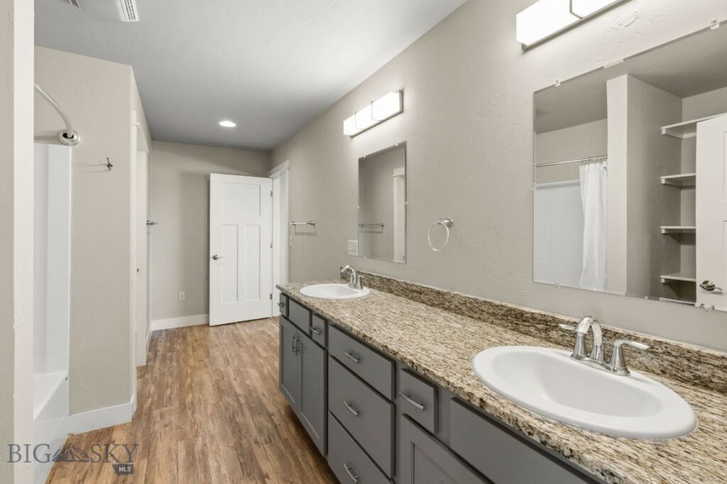 1200 Glider Lane, Belgrade MT 59714