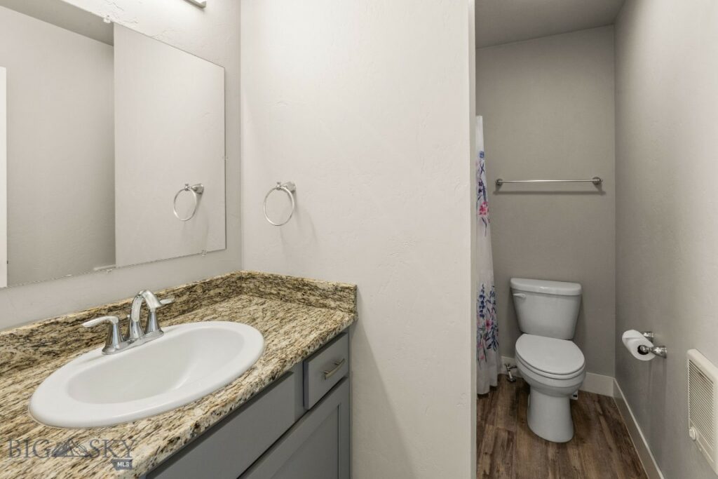 1200 Glider Lane, Belgrade MT 59714