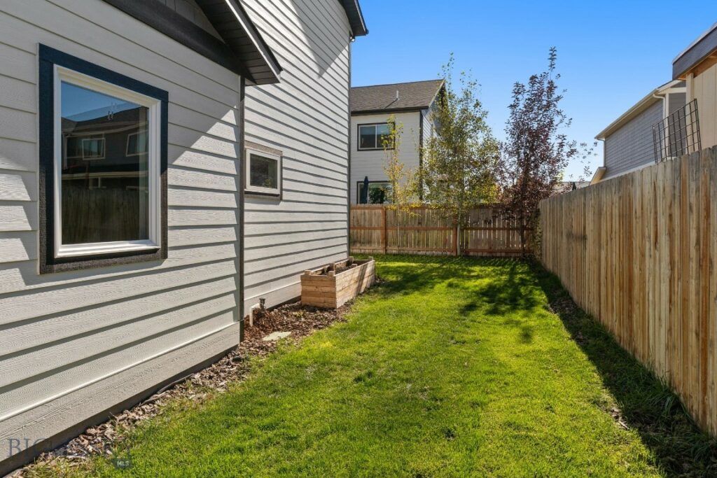 1200 Glider Lane, Belgrade MT 59714