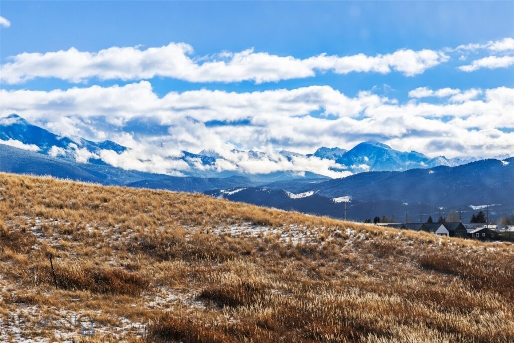 1202 Sweetgrass Lane, Livingston MT 59047