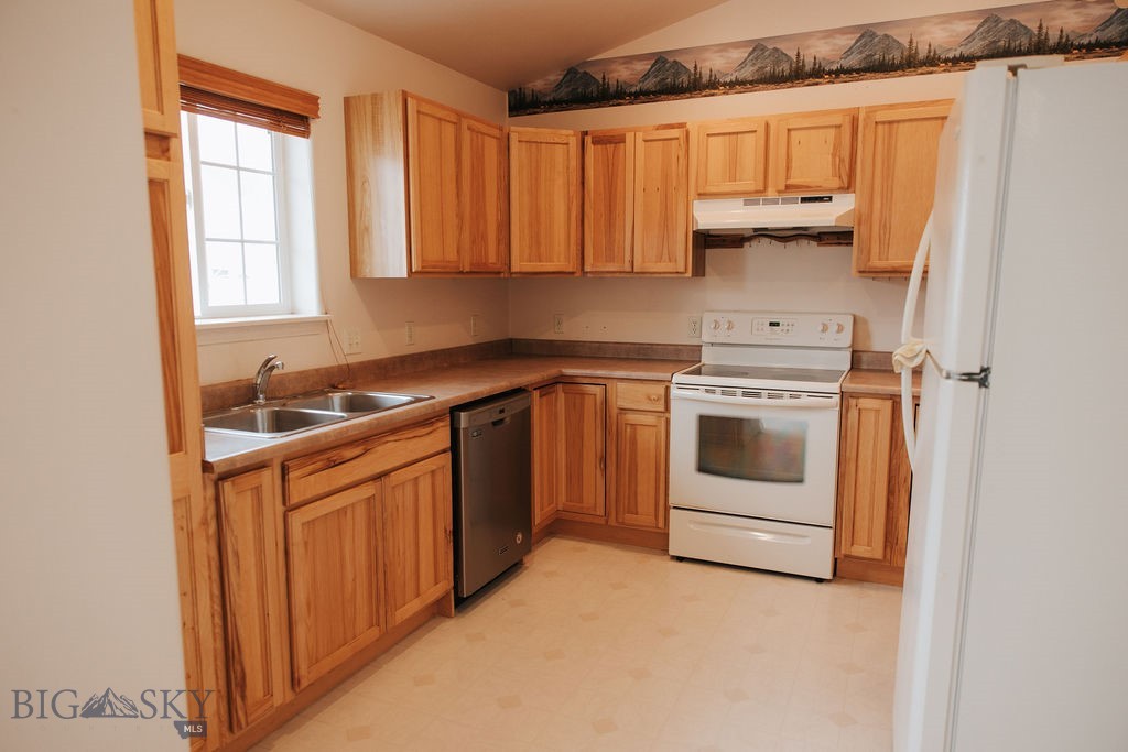 1202 Wineglass Ct Court, Livingston MT 59047