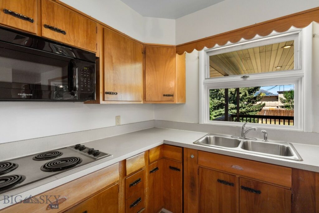 1208 N 8th Avenue, Bozeman MT 59715