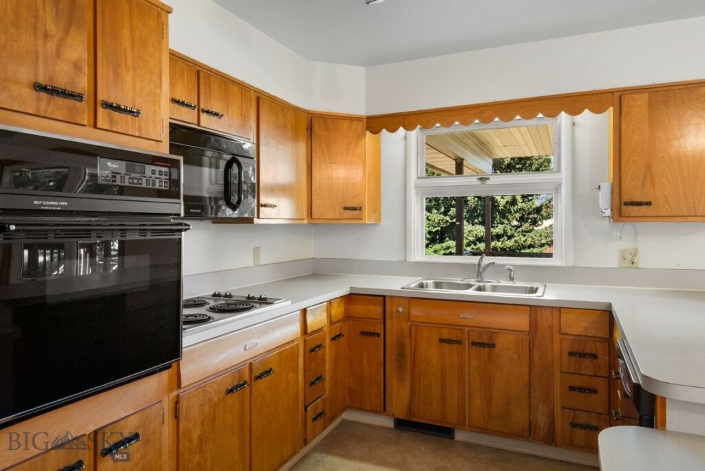 1208 N 8th Avenue, Bozeman MT 59715
