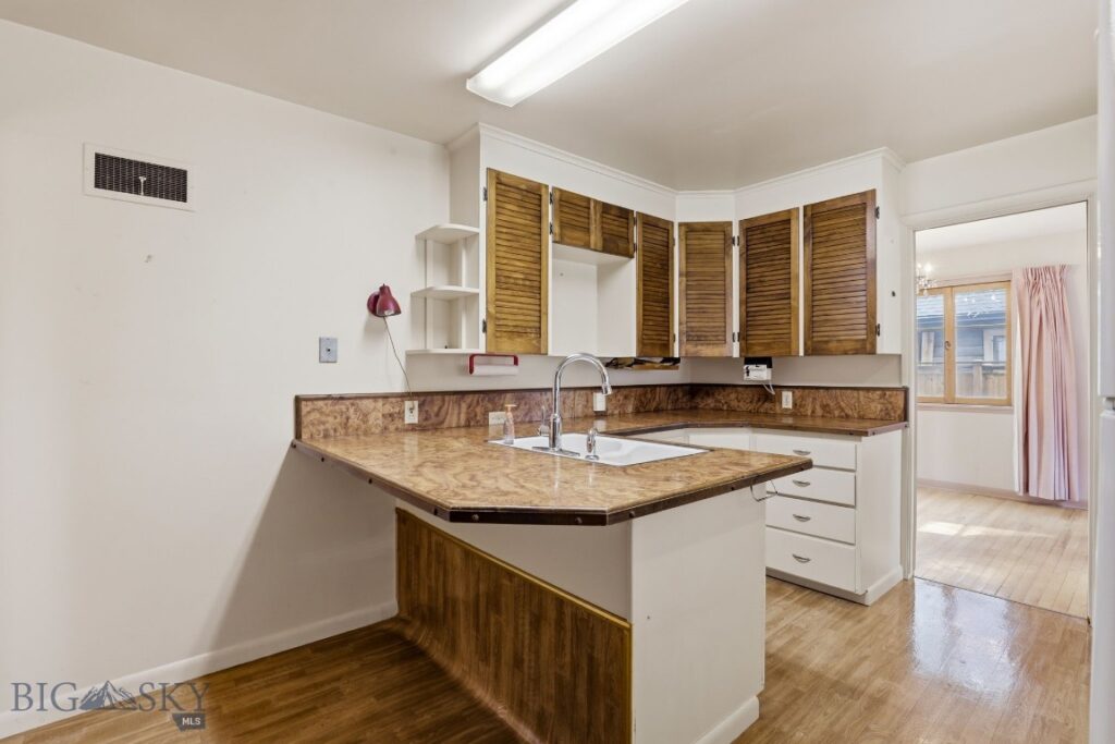 1211 S Grand Avenue, Bozeman MT 59715