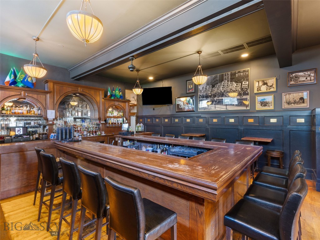 122 N Main Street, Livingston MT 59047