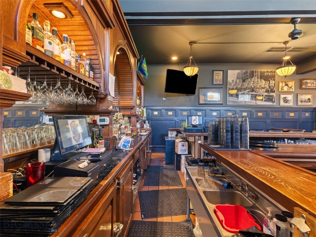 122 N Main Street, Livingston MT 59047
