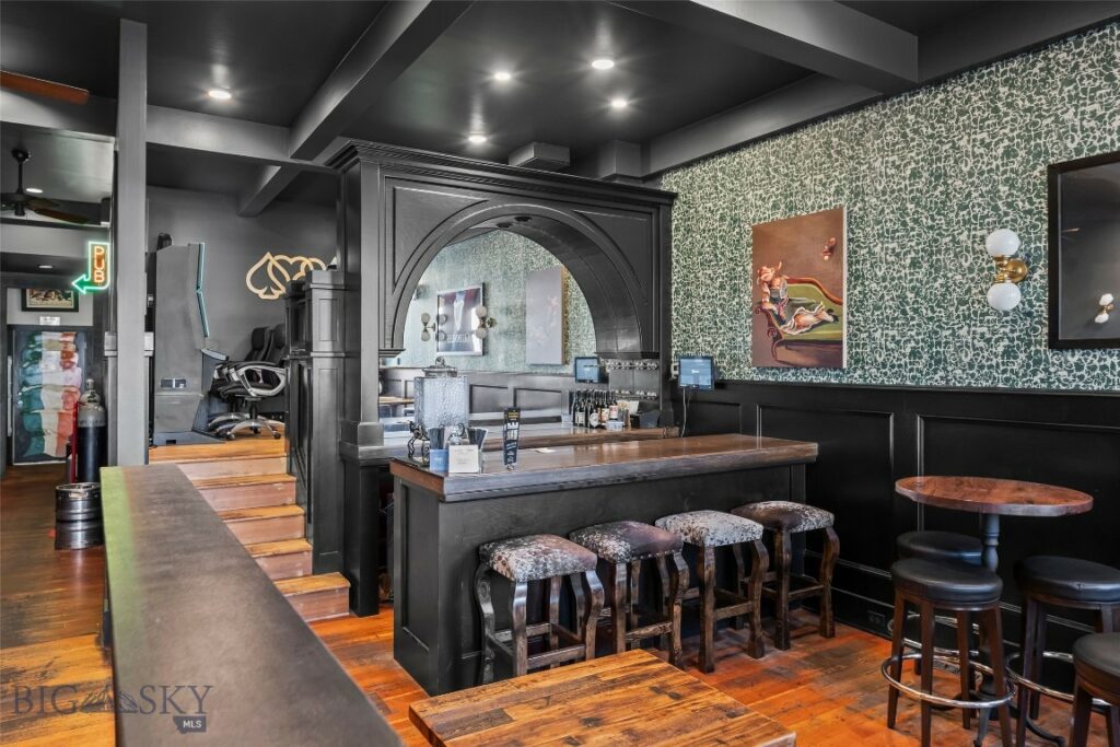 122 N Main Street, Livingston MT 59047