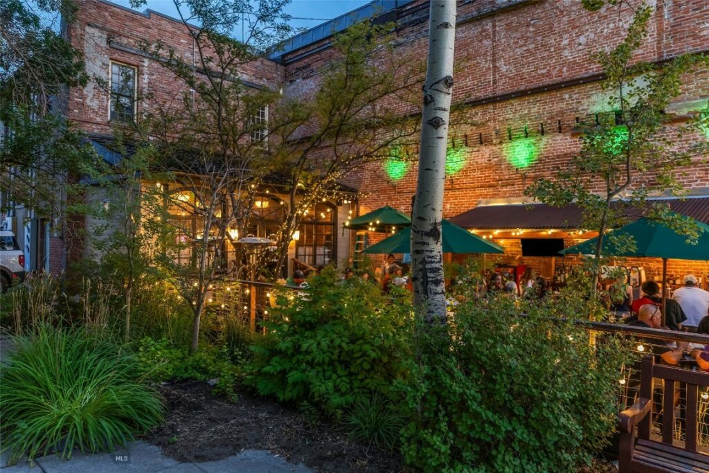 122 N Main Street, Livingston MT 59047