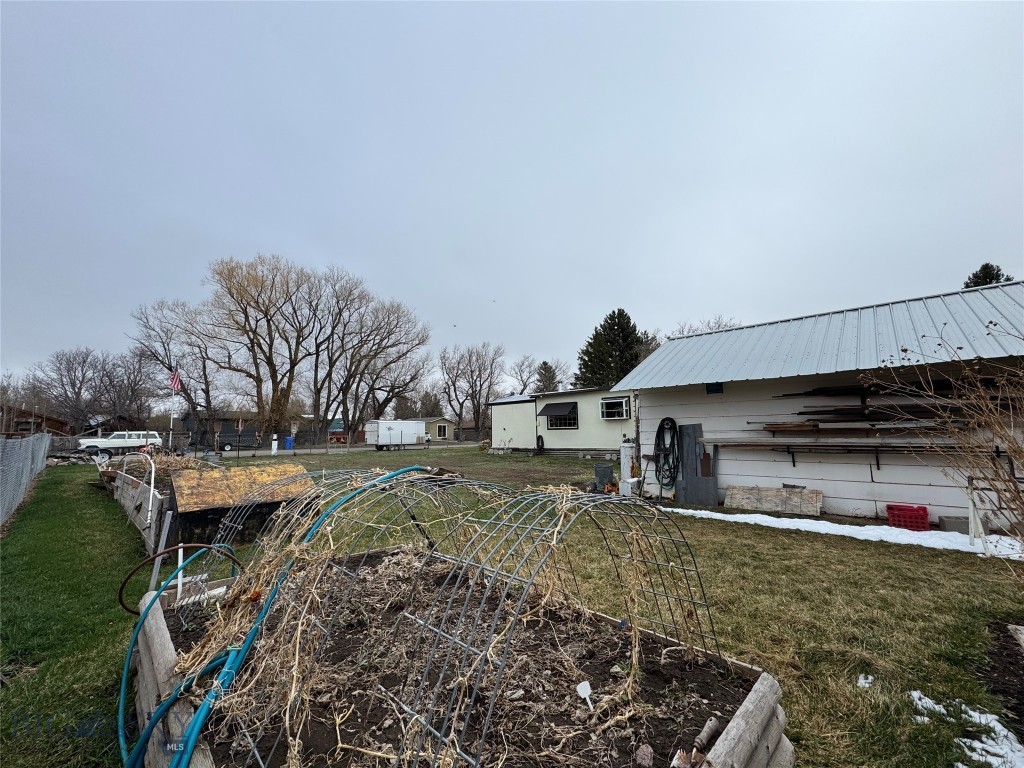 122 S P St., Livingston MT 59047