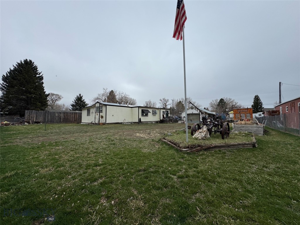 122 S P St., Livingston MT 59047