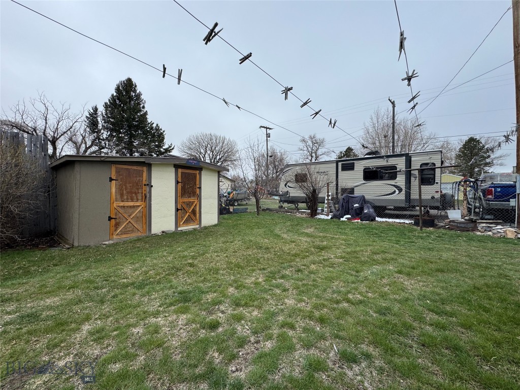 122 S P St., Livingston MT 59047