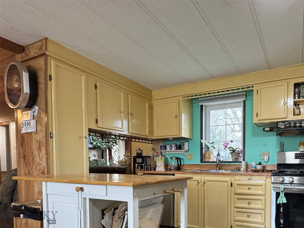 122 S P St., Livingston MT 59047