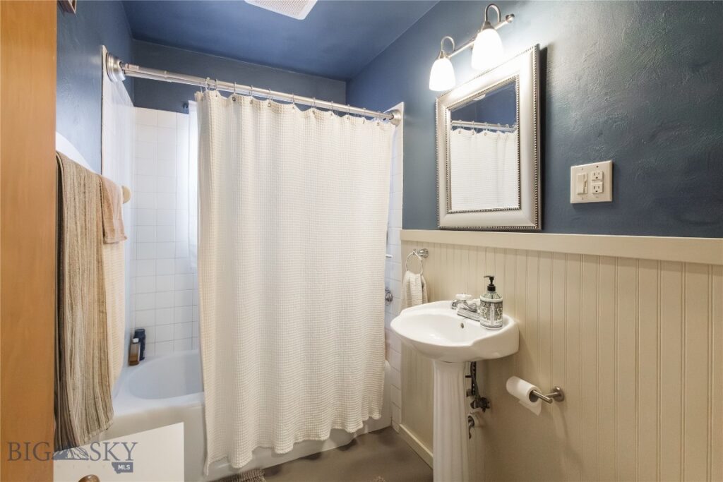 1232 N 8th Avenue, Bozeman MT 59715