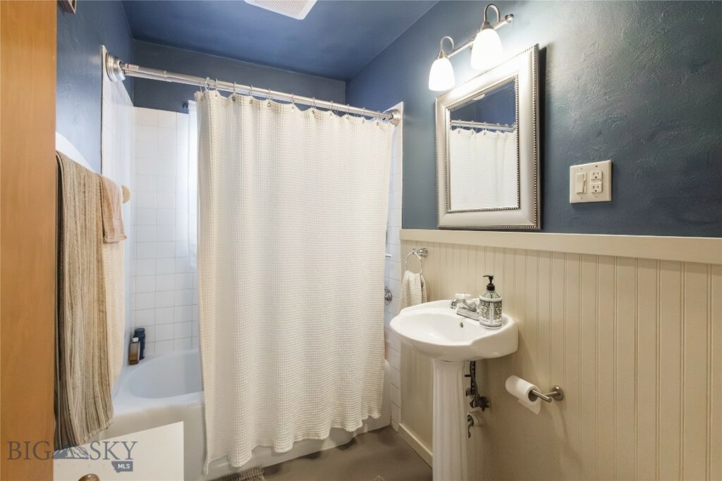 1232 N 8th Avenue, Bozeman MT 59715