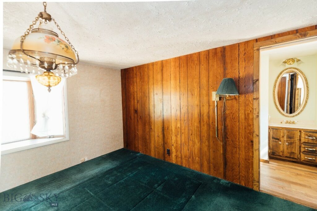 124 Deep Creek Road, Livingston MT 59047