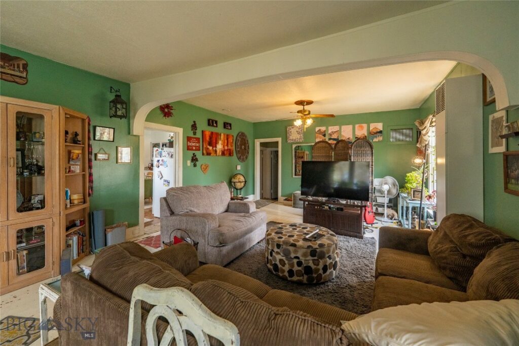 124 S M Street, Livingston MT 59047