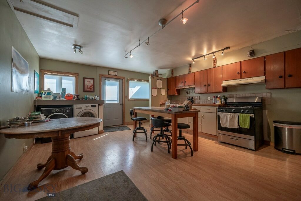 124 S M Street, Livingston MT 59047