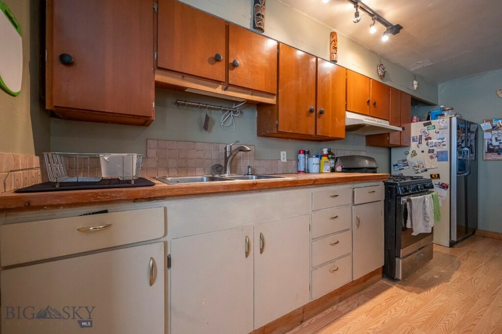 124 S M Street, Livingston MT 59047