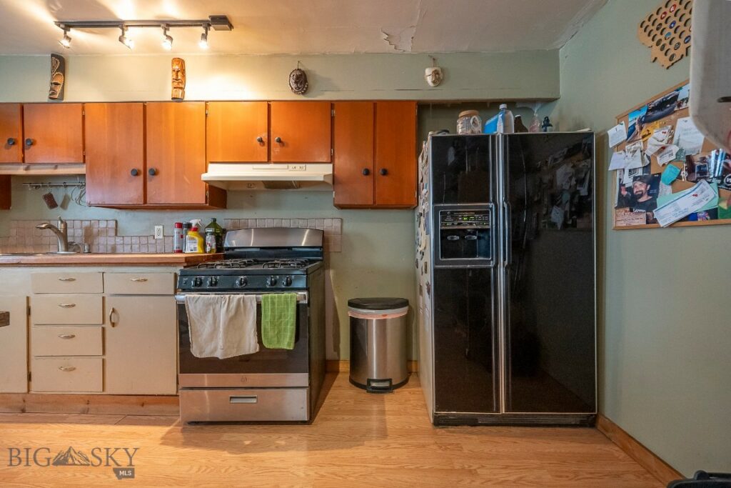 124 S M Street, Livingston MT 59047