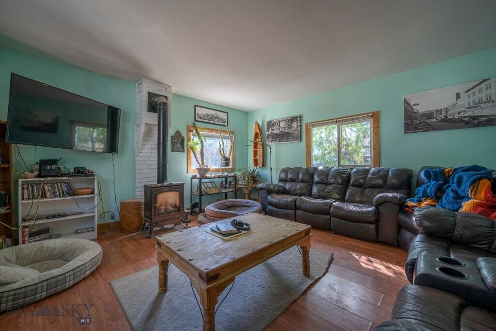 124 S M Street, Livingston MT 59047