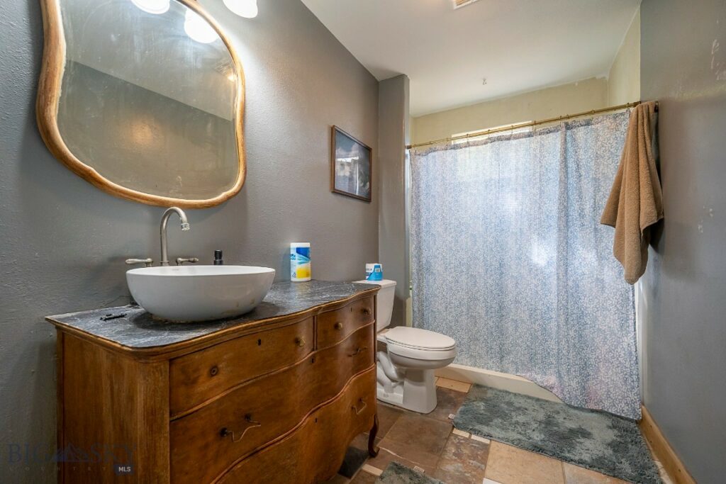 124 S M Street, Livingston MT 59047