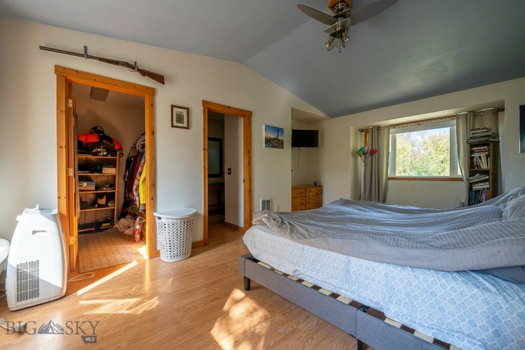 124 S M Street, Livingston MT 59047