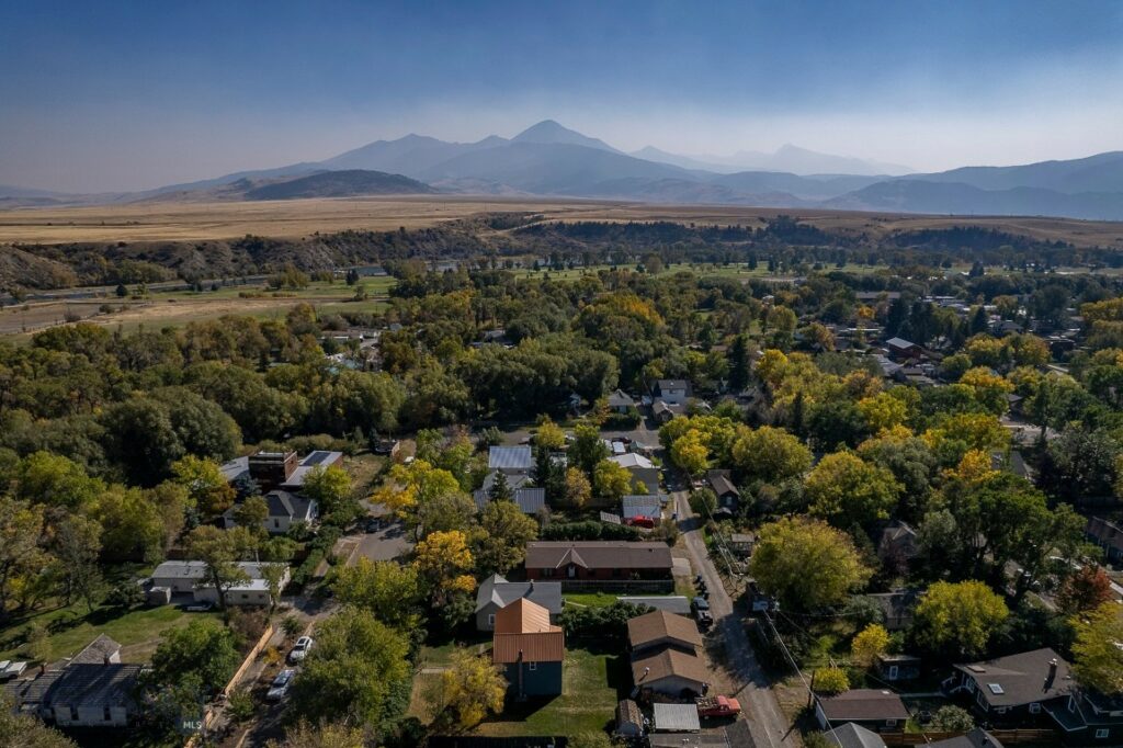 124 S M Street, Livingston MT 59047