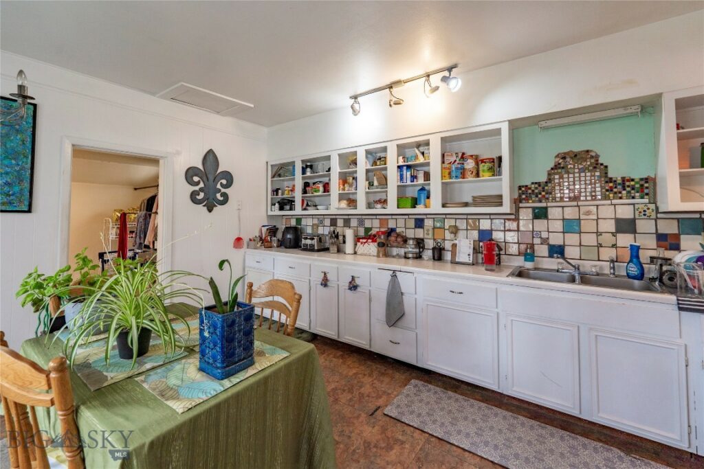 124 S M Street, Livingston MT 59047