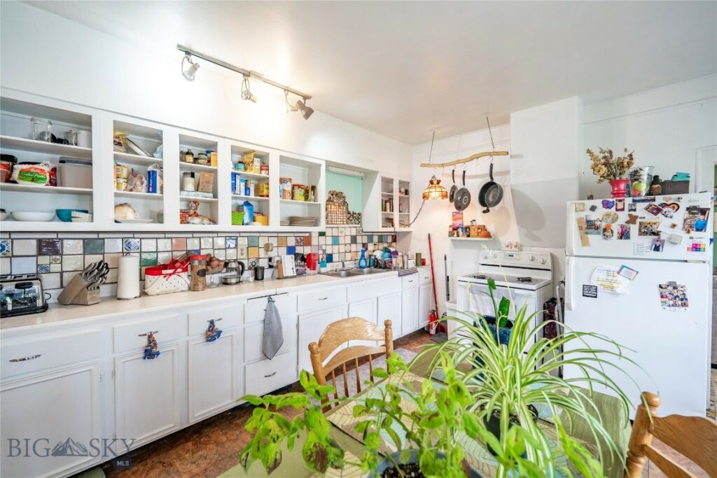 124 S M Street, Livingston MT 59047