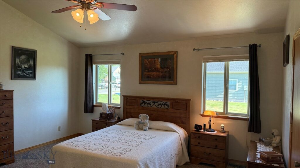 129 E Tobiano Trail, Belgrade MT 59714