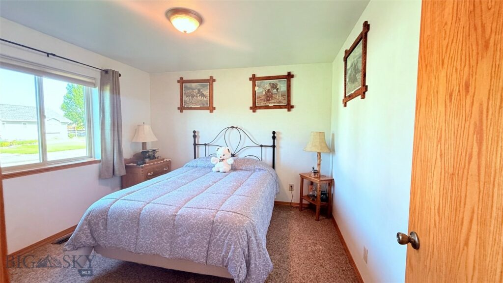129 E Tobiano Trail, Belgrade MT 59714