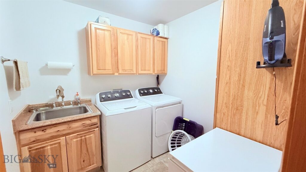 129 E Tobiano Trail, Belgrade MT 59714