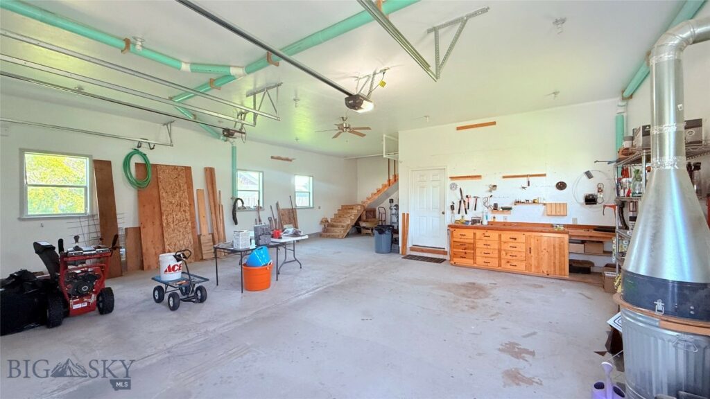 129 E Tobiano Trail, Belgrade MT 59714
