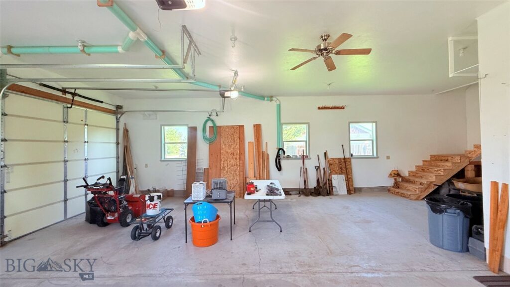 129 E Tobiano Trail, Belgrade MT 59714