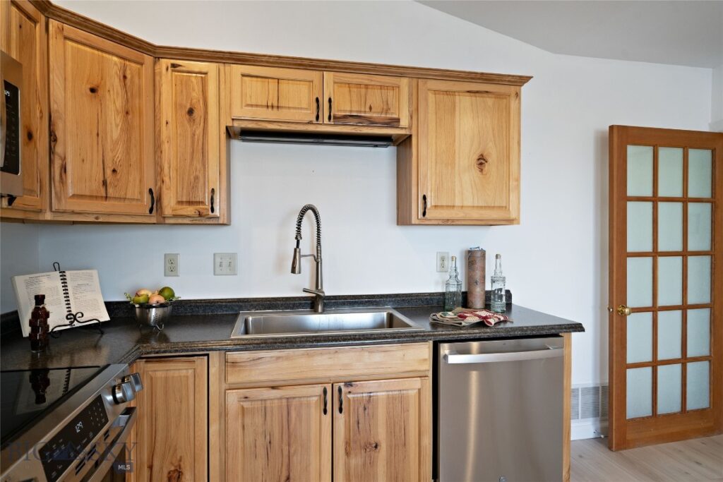 129 Village Drive, Belgrade MT 59714