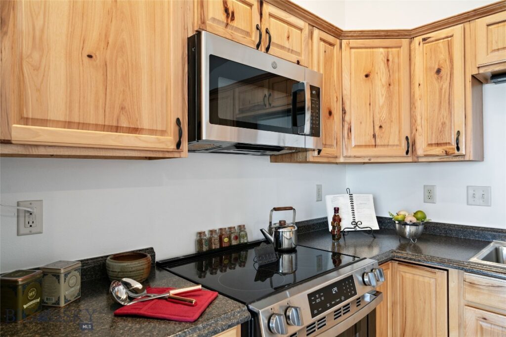129 Village Drive, Belgrade MT 59714