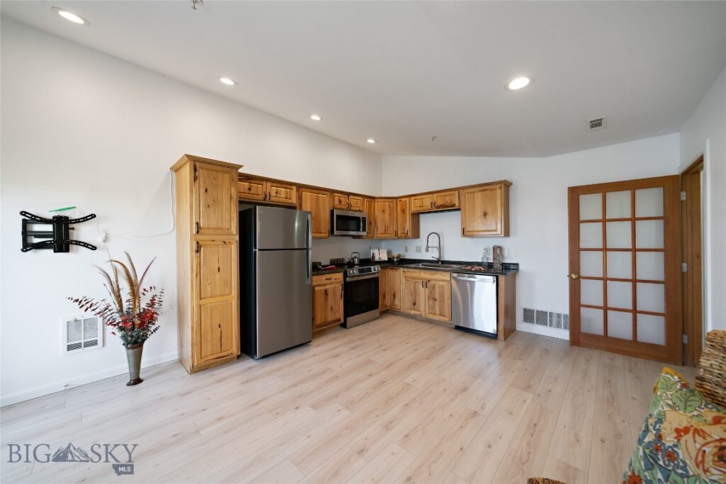 129 Village Drive, Belgrade MT 59714